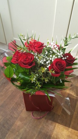 Love for Life 6 Red Roses